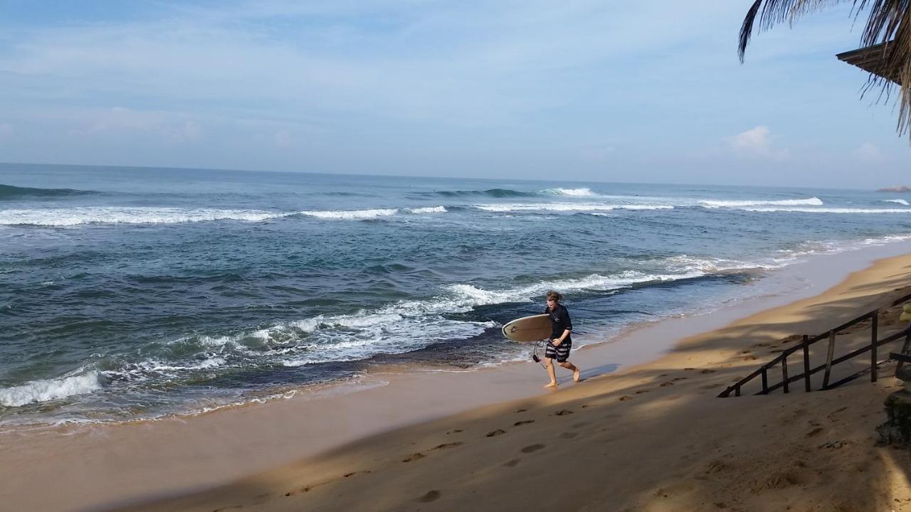 Hansa Surf Hotel ヒッカドゥワ エクステリア 写真