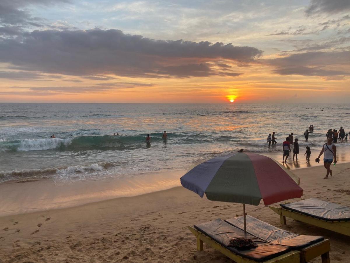 Hansa Surf Hotel ヒッカドゥワ エクステリア 写真