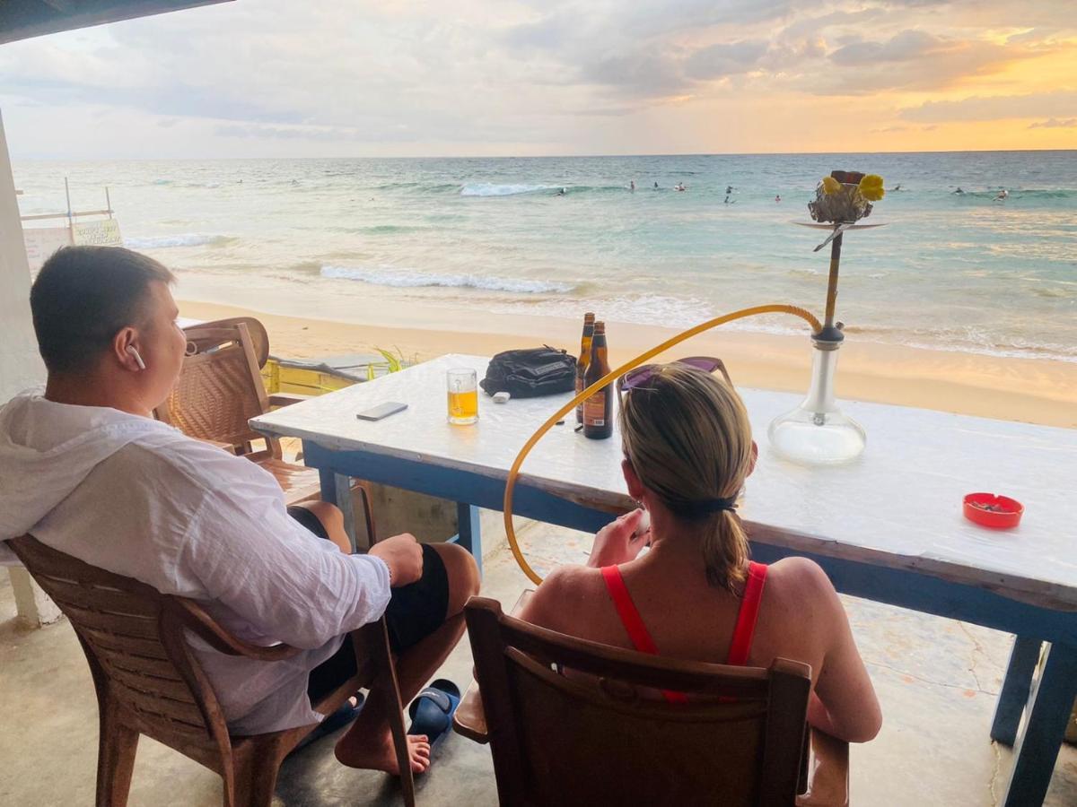 Hansa Surf Hotel ヒッカドゥワ エクステリア 写真