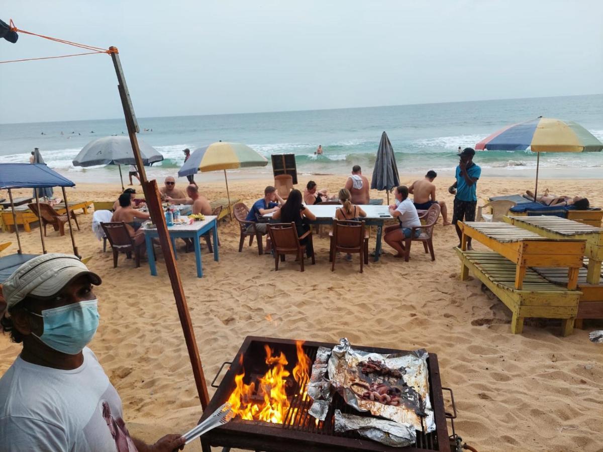 Hansa Surf Hotel ヒッカドゥワ エクステリア 写真