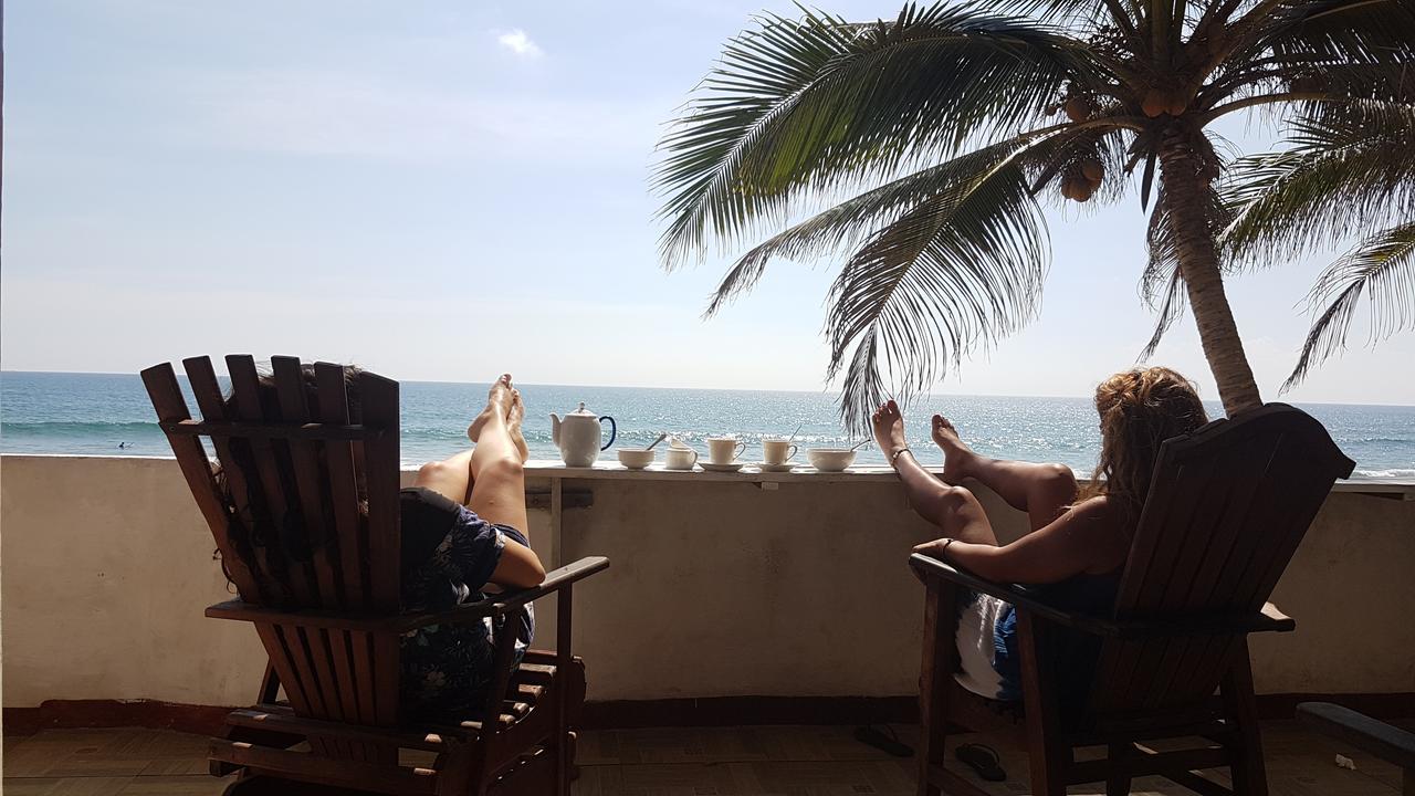 Hansa Surf Hotel ヒッカドゥワ エクステリア 写真