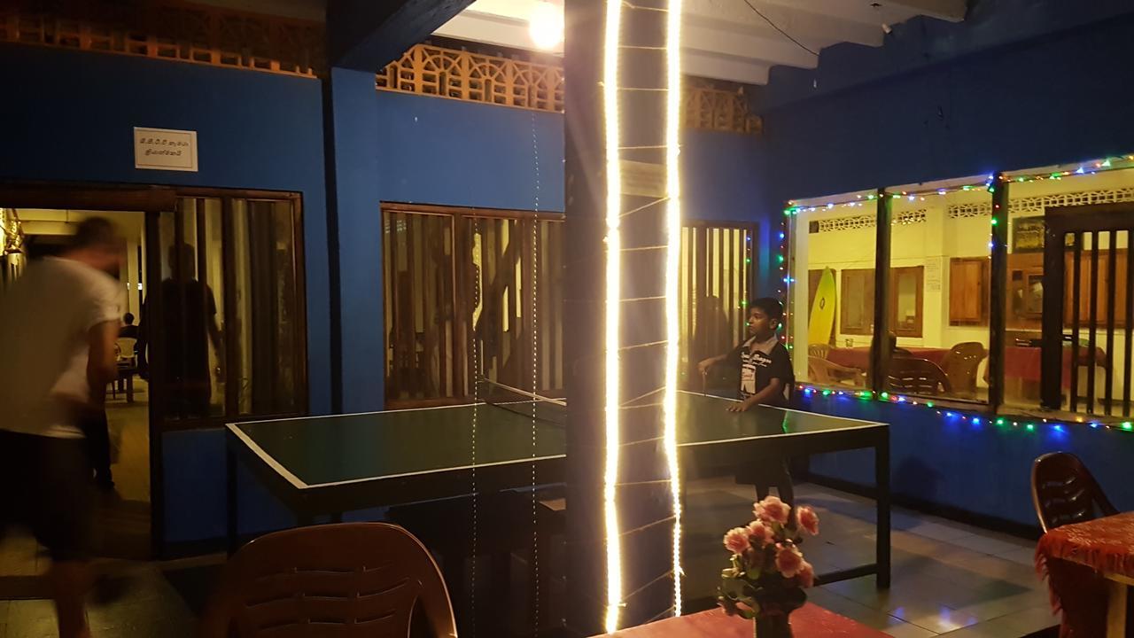 Hansa Surf Hotel ヒッカドゥワ エクステリア 写真